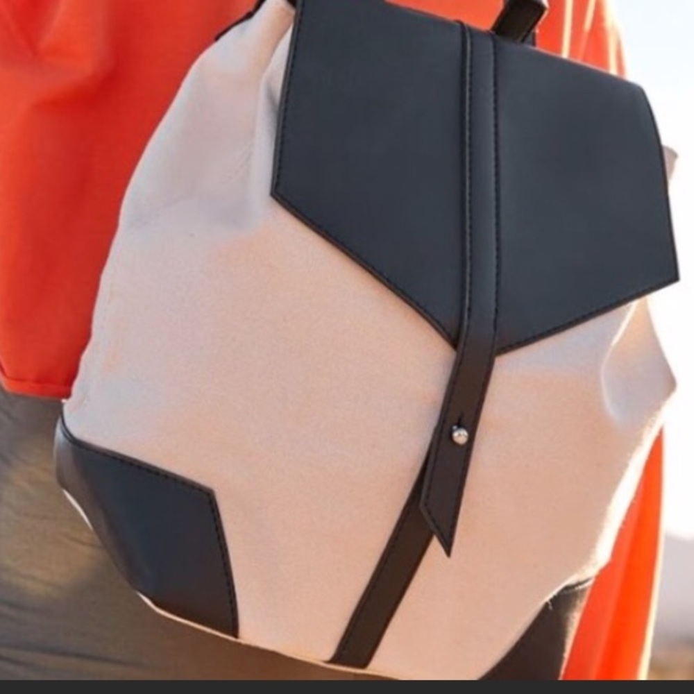 Deuce Lux Demi Back pack new